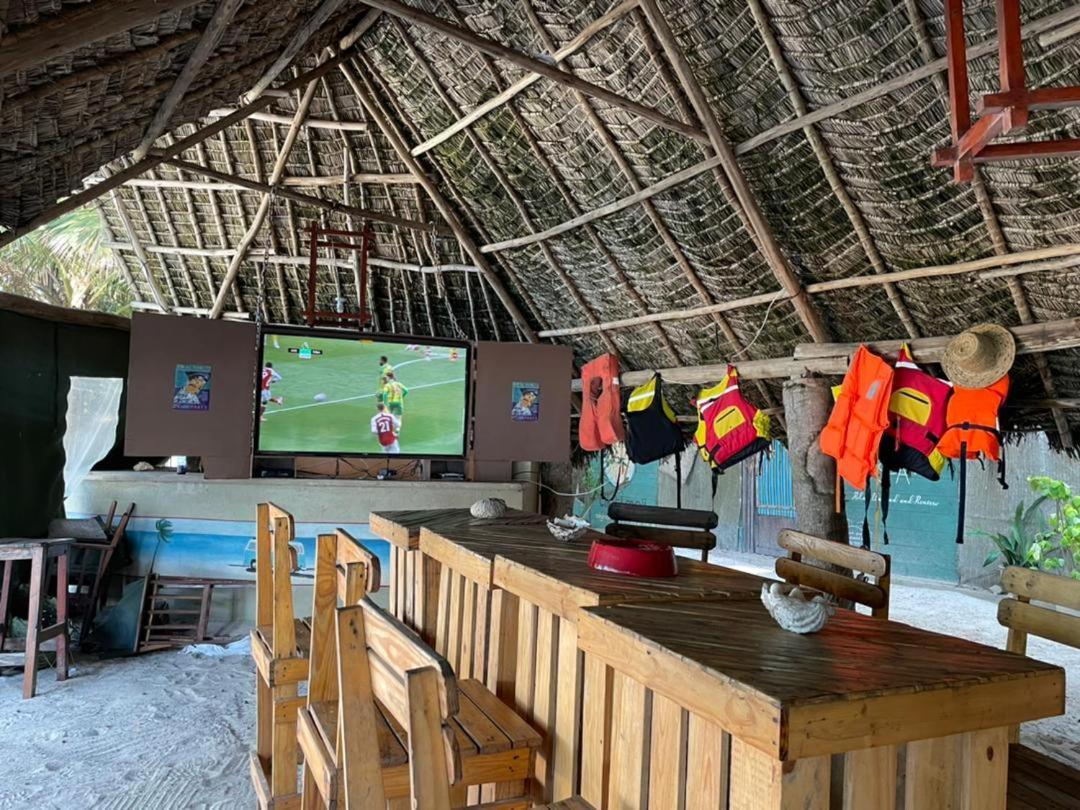 Mikadi Beach Camp & Backpackers Pansiyon Darüsselam Dış mekan fotoğraf