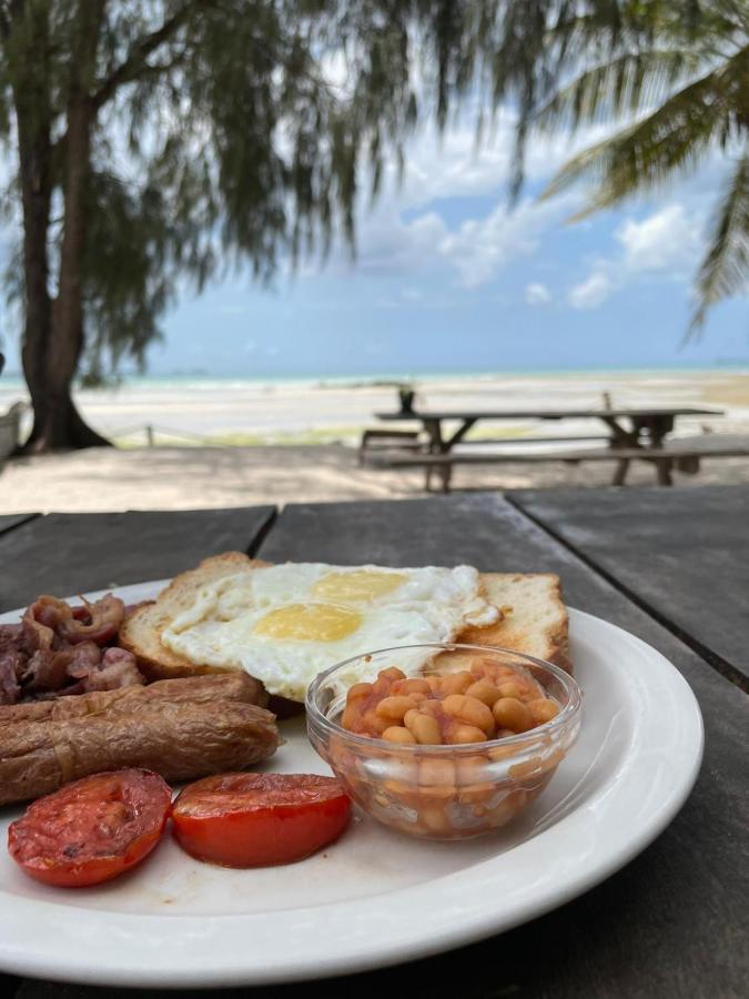 Mikadi Beach Camp & Backpackers Pansiyon Darüsselam Dış mekan fotoğraf