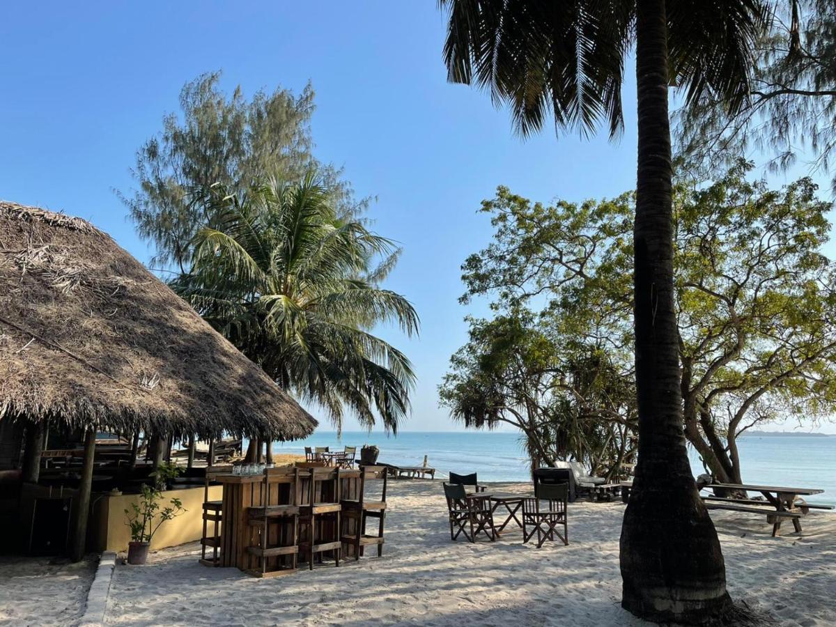 Mikadi Beach Camp & Backpackers Pansiyon Darüsselam Dış mekan fotoğraf
