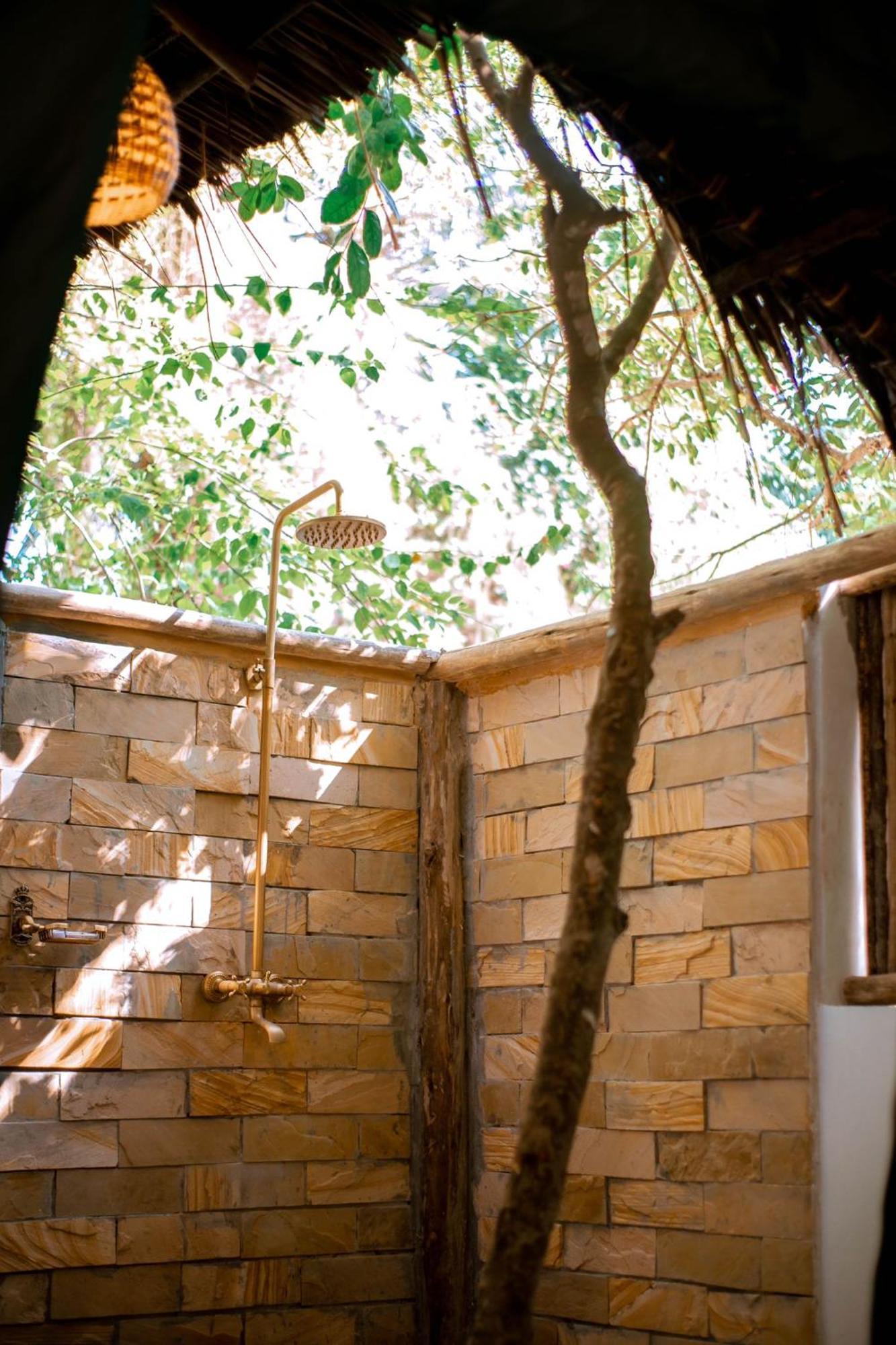 Mikadi Beach Camp & Backpackers Pansiyon Darüsselam Dış mekan fotoğraf