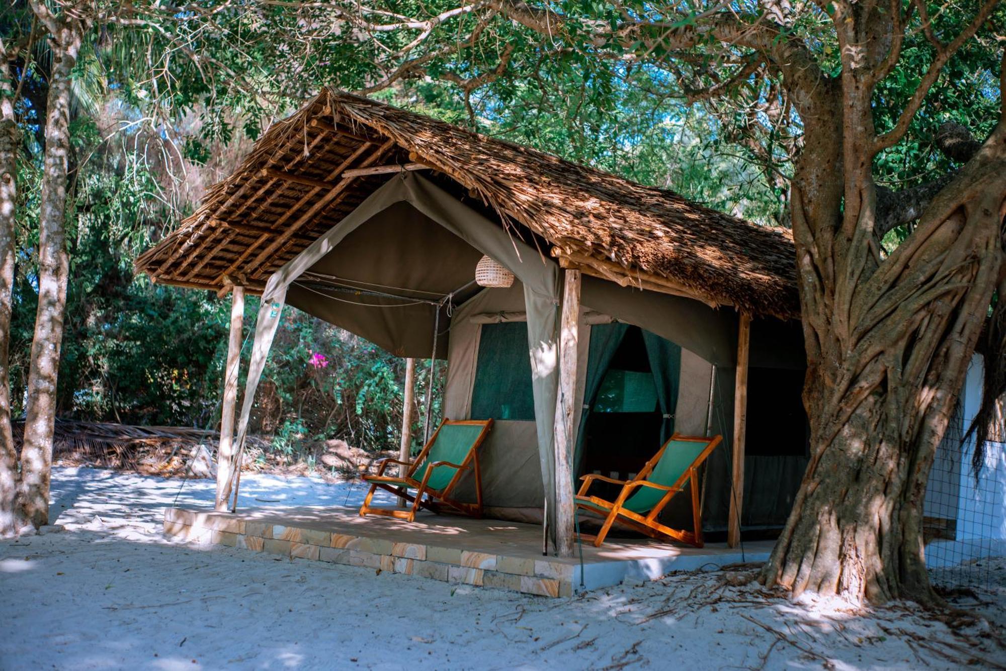 Mikadi Beach Camp & Backpackers Pansiyon Darüsselam Dış mekan fotoğraf
